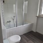 Bad mit Wanne