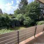 Balkon und Blick in den Garten